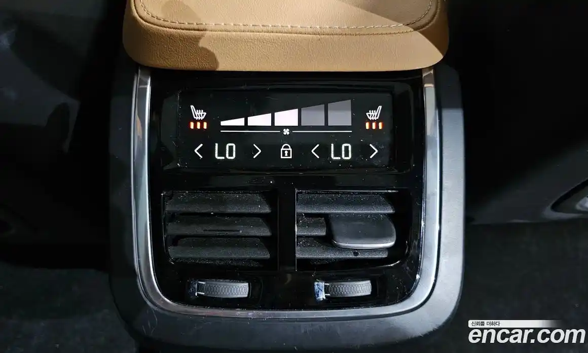 Volvo XC90 2025 2.0 автомат (гидро), фото 32