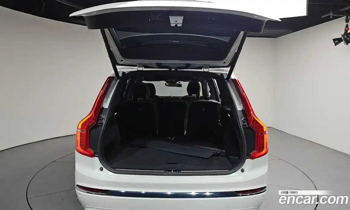 Volvo XC90 2025 2.0 автомат (гидро), фото 34