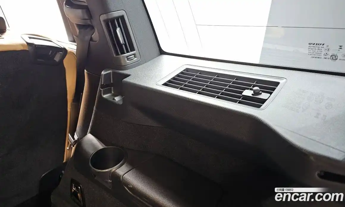 Volvo XC90 2025 2.0 автомат (гидро), фото 36