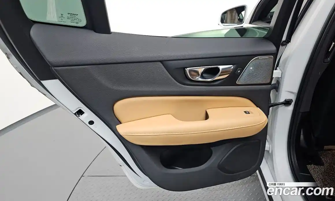 Volvo S60 2021 2.0 автомат (гидро), фото 15