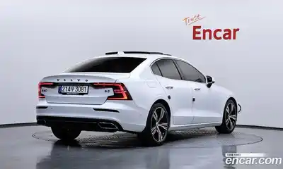 Volvo S60 2021 2.0 автомат (гидро), миниатюра 2