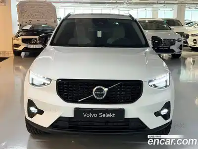 Volvo XC40 2026 2.0 автомат (гидро), миниатюра 3
