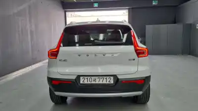 Volvo XC40 2021 2.0 автомат (гидро), миниатюра 4