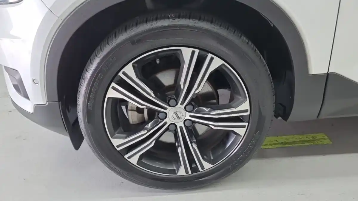 Volvo XC40 2021 2.0 автомат (гидро), фото 5