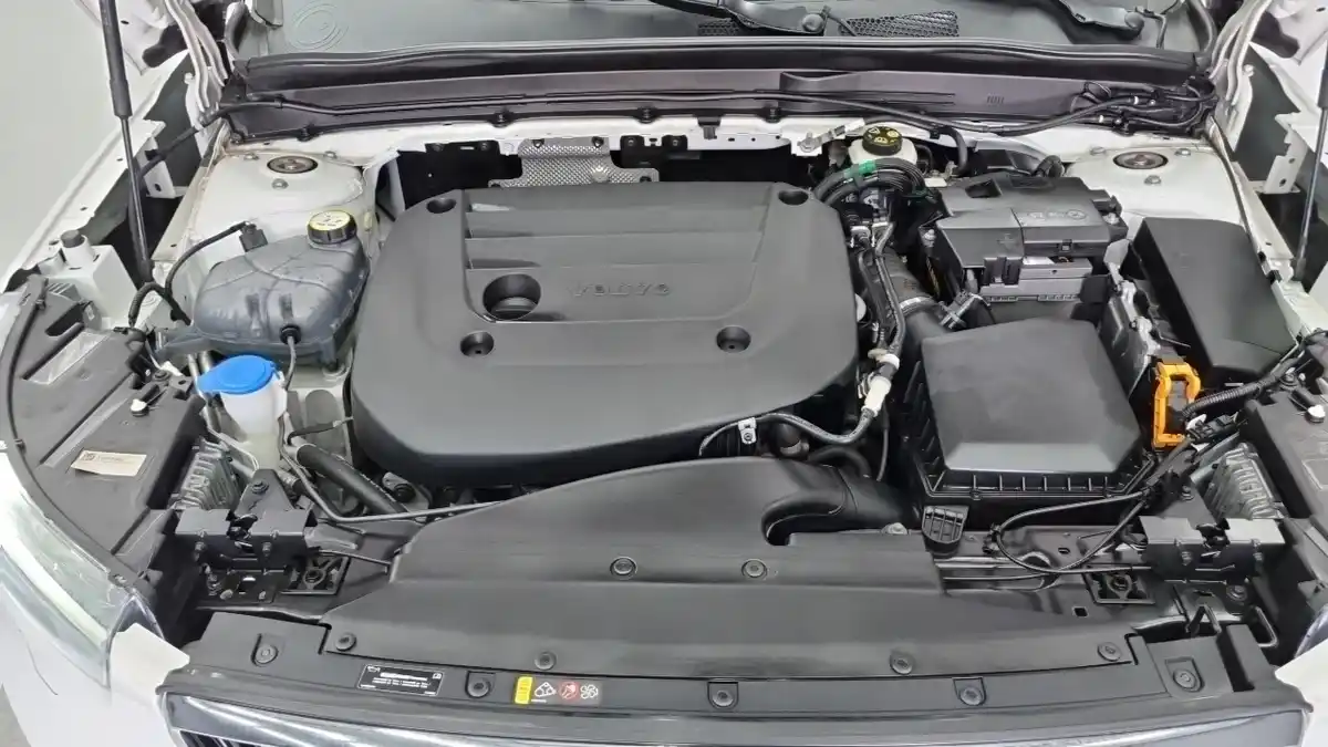 Volvo XC40 2021 2.0 автомат (гидро), фото 6
