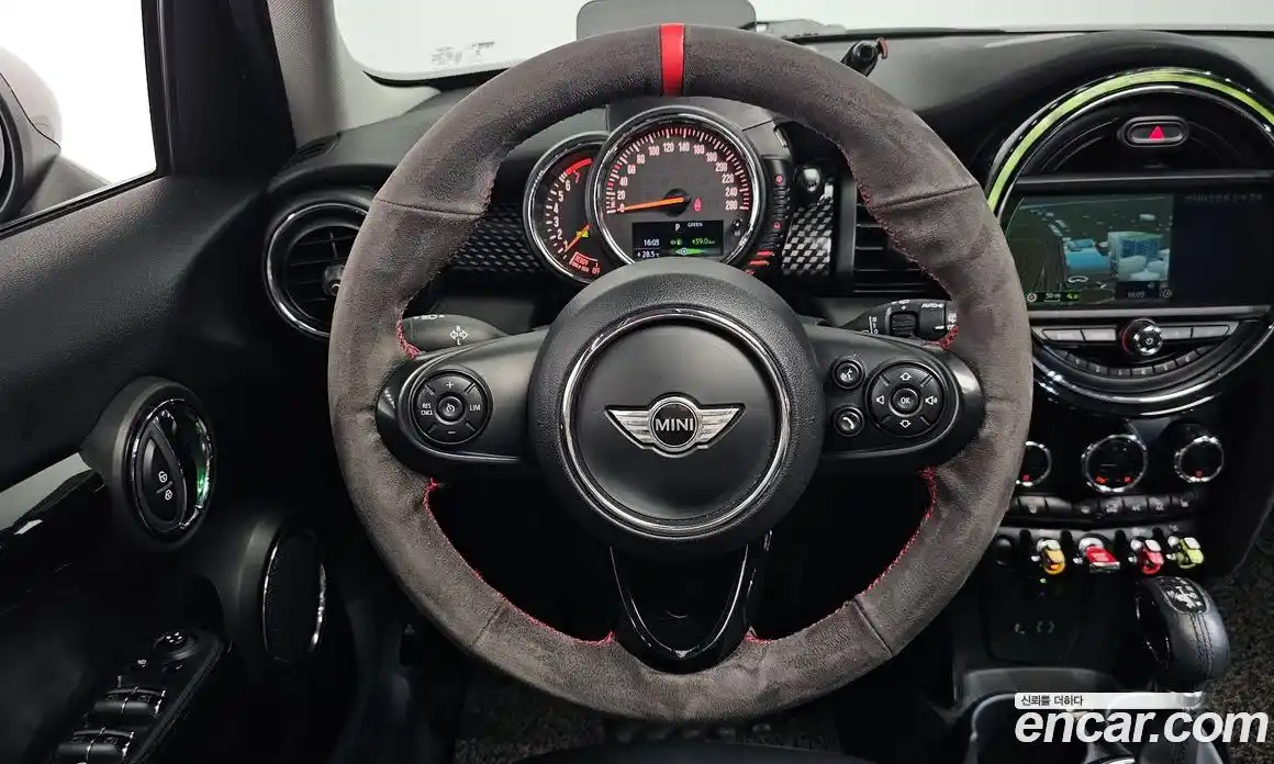 Mini Cooper 2016 2.0 автомат (гидро), фото 13