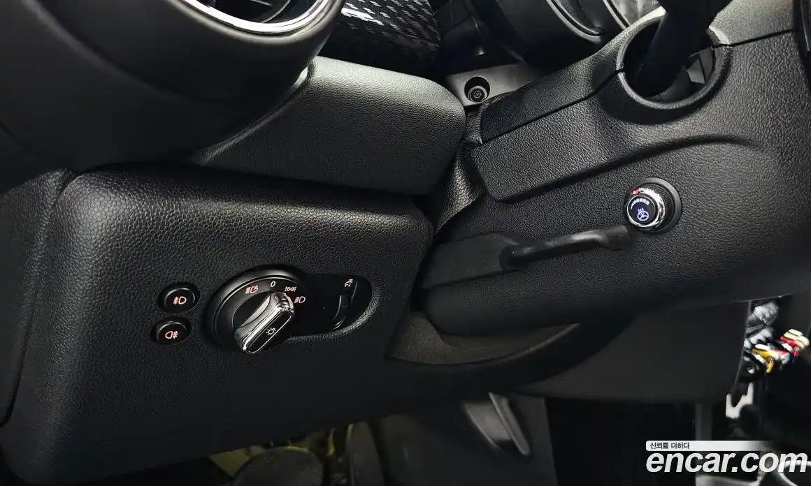 Mini Cooper 2016 2.0 автомат (гидро), фото 17