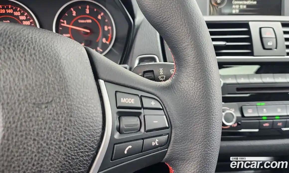 BMW 1 серия 2016 2.0 автомат (гидро), фото 15