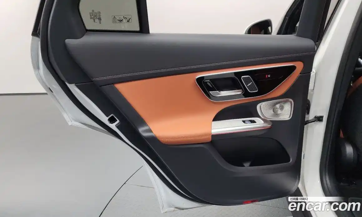 Mercedes-Benz GLC-Class 2025 2.0 гидро, фото 15