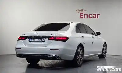 Mercedes-Benz E-Class 2021 2.0 автомат (гидро), миниатюра 2