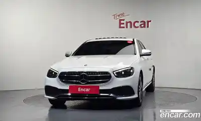 Mercedes-Benz E-Class 2021 2.0 автомат (гидро), миниатюра 3