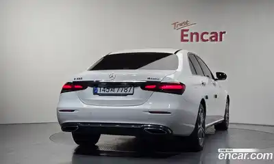 Mercedes-Benz E-Class 2021 2.0 автомат (гидро), миниатюра 4