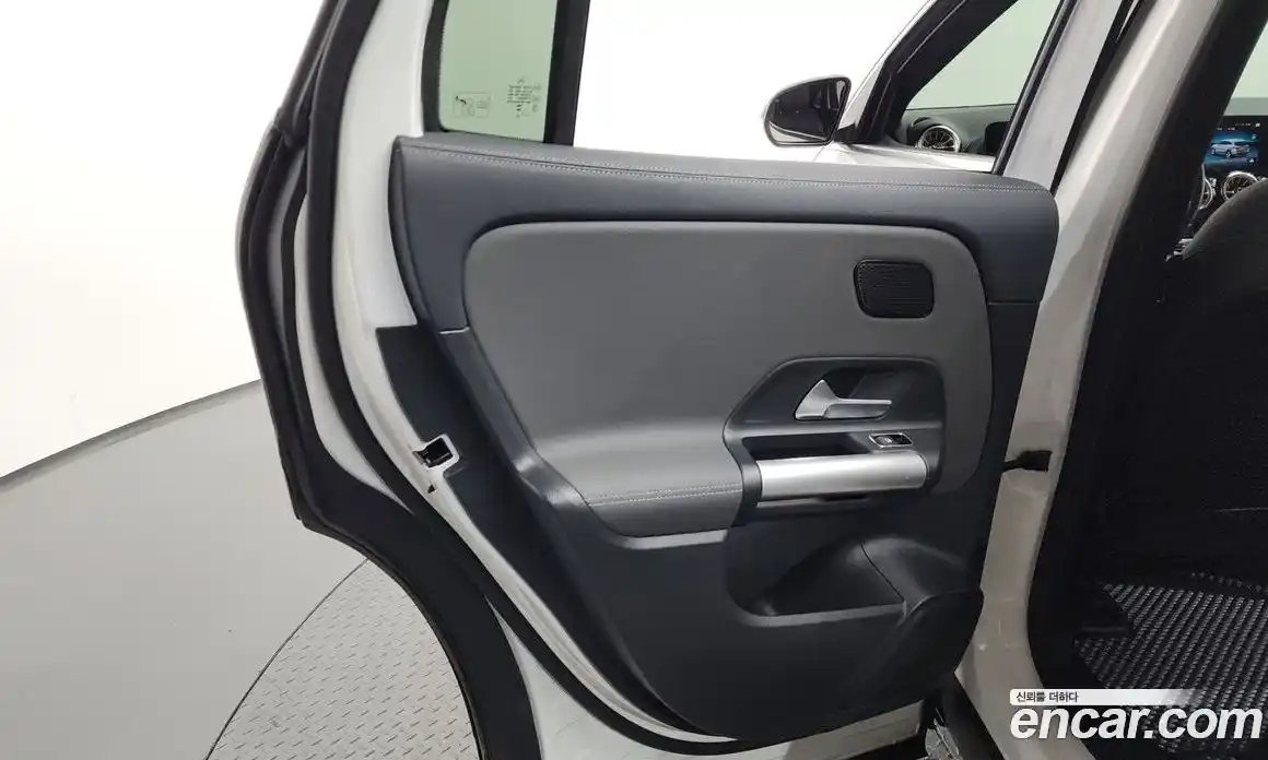 Mercedes-Benz EQA 2023 0.2 гидро, фото 15 Mercedes-Benz EQA 2023 0.2 гидро, фото 15