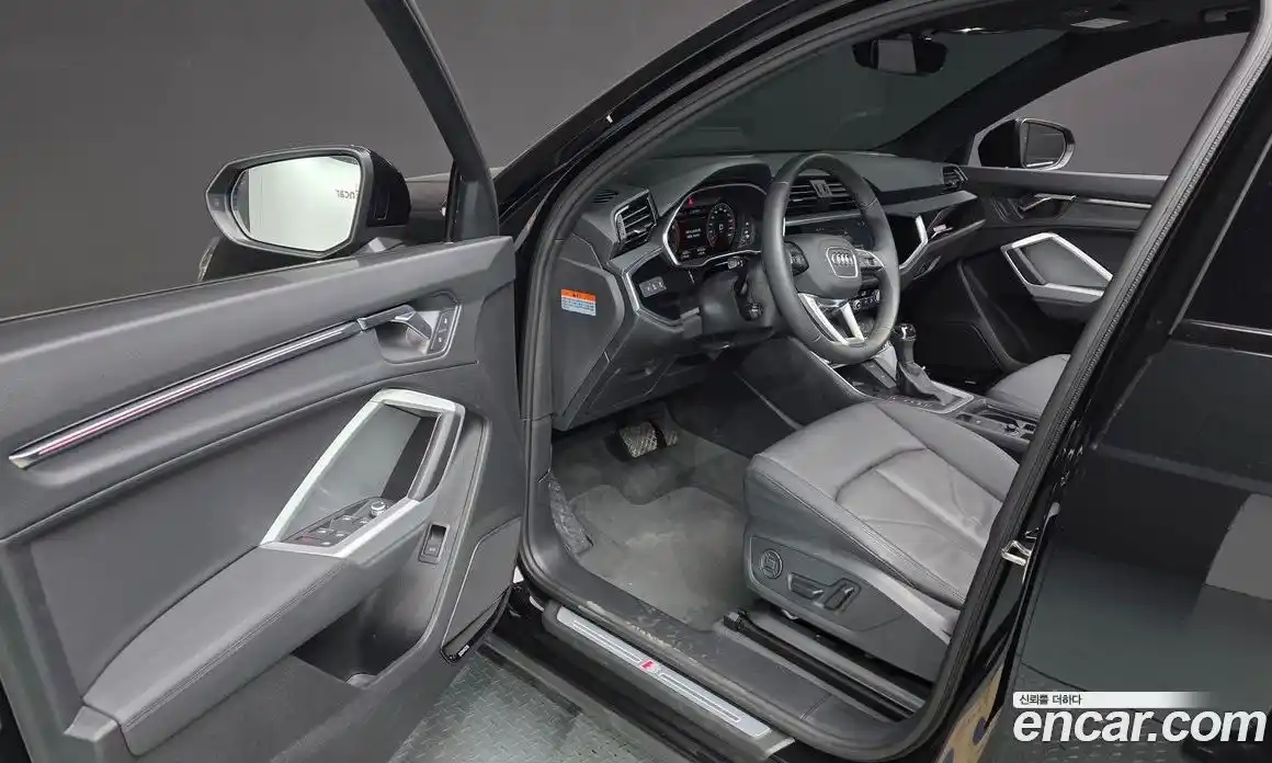 Audi Q3 2025 2.0 автомат (гидро), фото 13