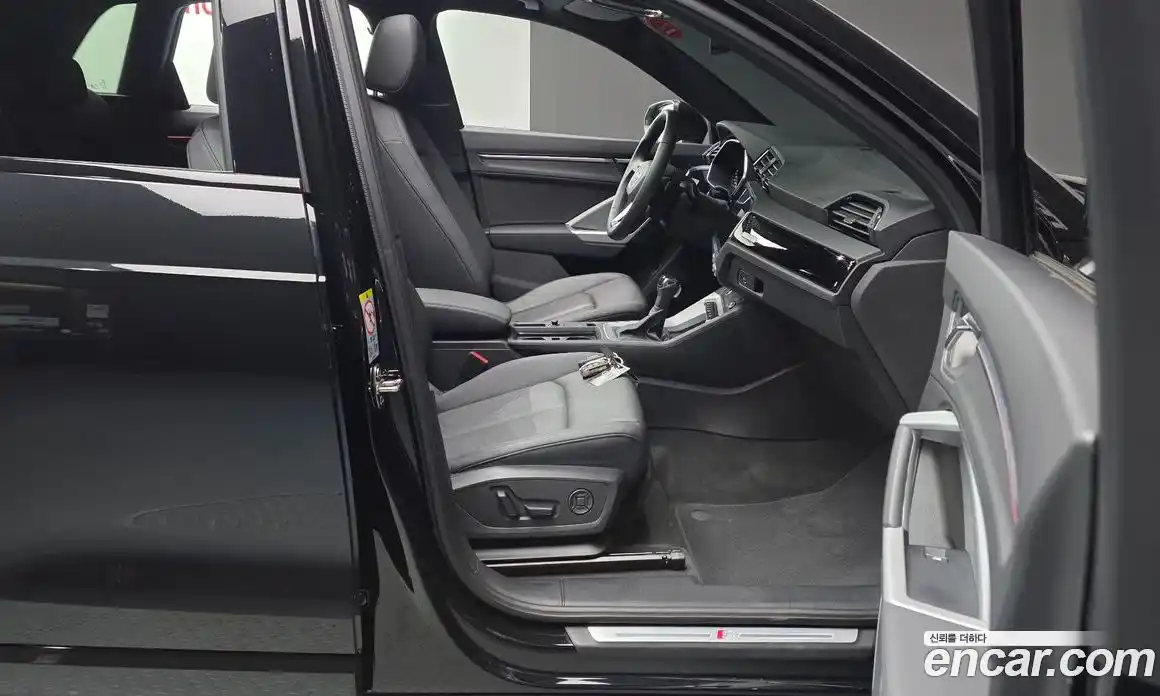 Audi Q3 2025 2.0 автомат (гидро), фото 16