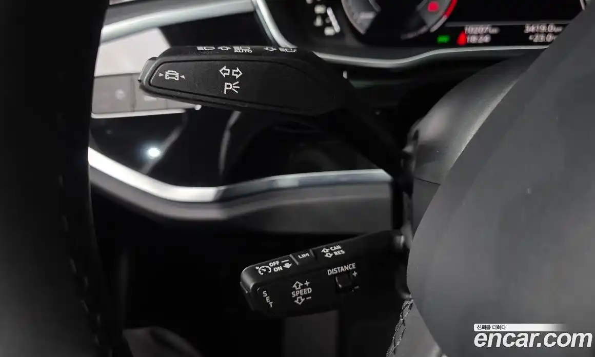 Audi Q3 2025 2.0 автомат (гидро), фото 26