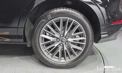 Audi Q3 2025 2.0 автомат (гидро), миниатюра 7