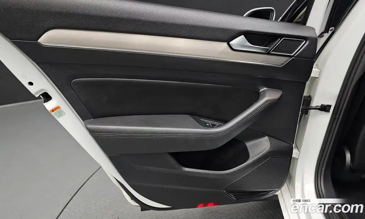 Volkswagen Passat 2018 2.0 автомат (гидро), фото 15