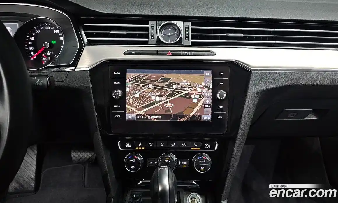 Volkswagen Passat 2018 2.0 автомат (гидро), фото 20