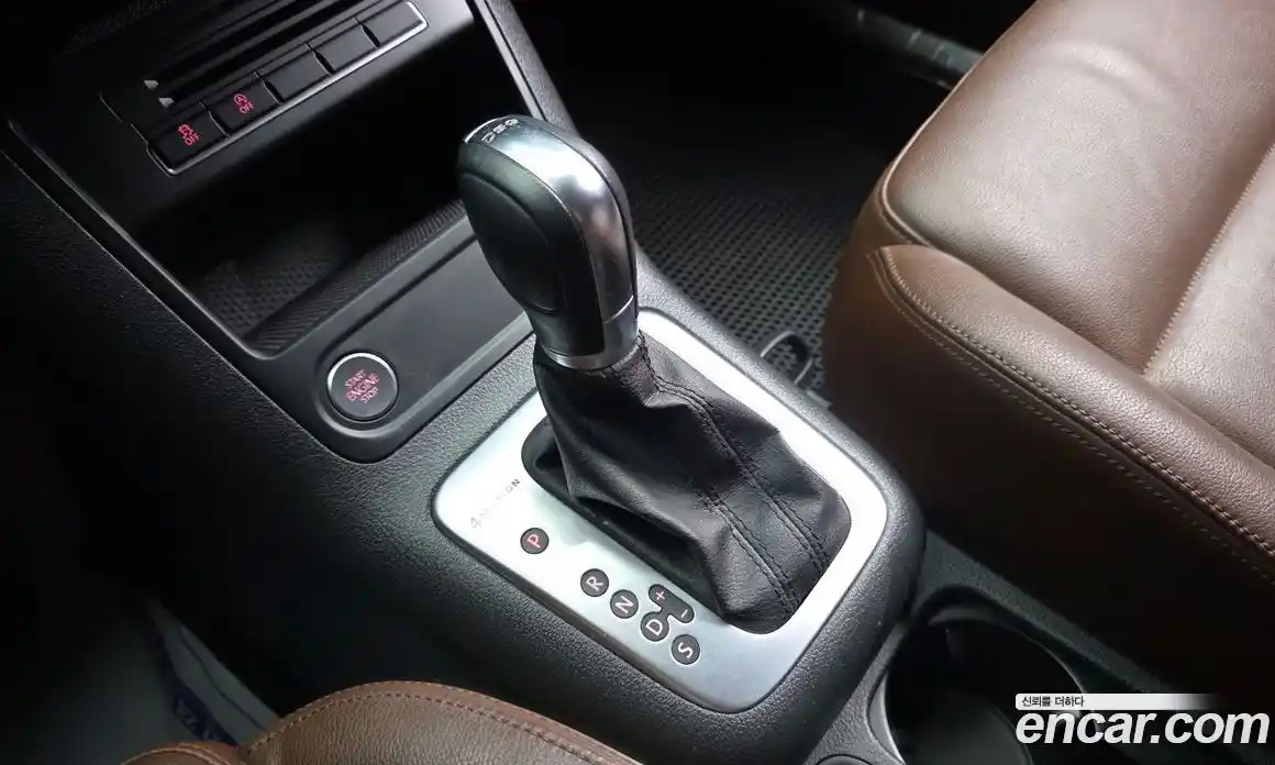 Volkswagen Tiguan 2013 2.0 автомат (гидро), фото 9