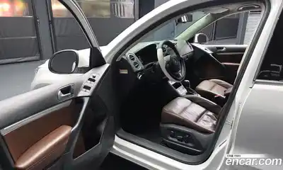 Volkswagen Tiguan 2013 2.0 автомат (гидро), миниатюра 10