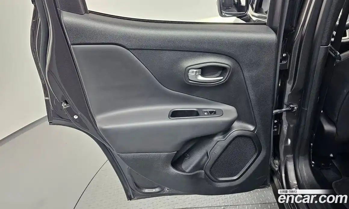 Jeep Renegade 2020 1.6 автомат (гидро), фото 15