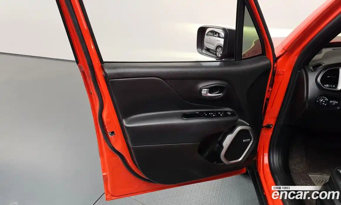 Jeep Renegade 2021 2.4 автомат (гидро), фото 14