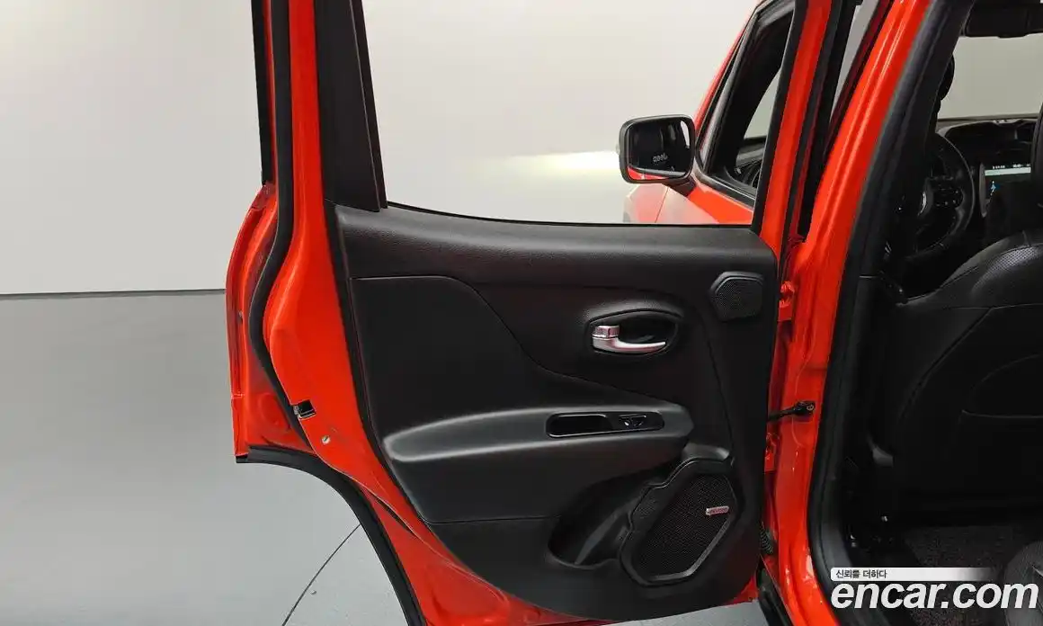 Jeep Renegade 2021 2.4 автомат (гидро), фото 15