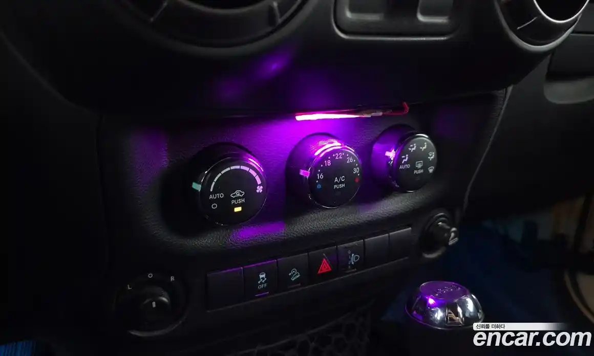 Jeep Wrangler 2013 3.6 автомат (гидро), фото 15