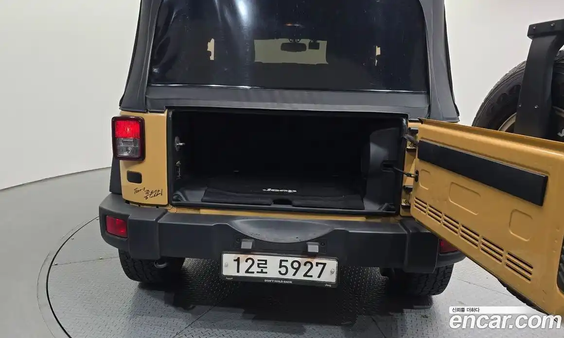 Jeep Wrangler 2013 3.6 автомат (гидро), фото 20