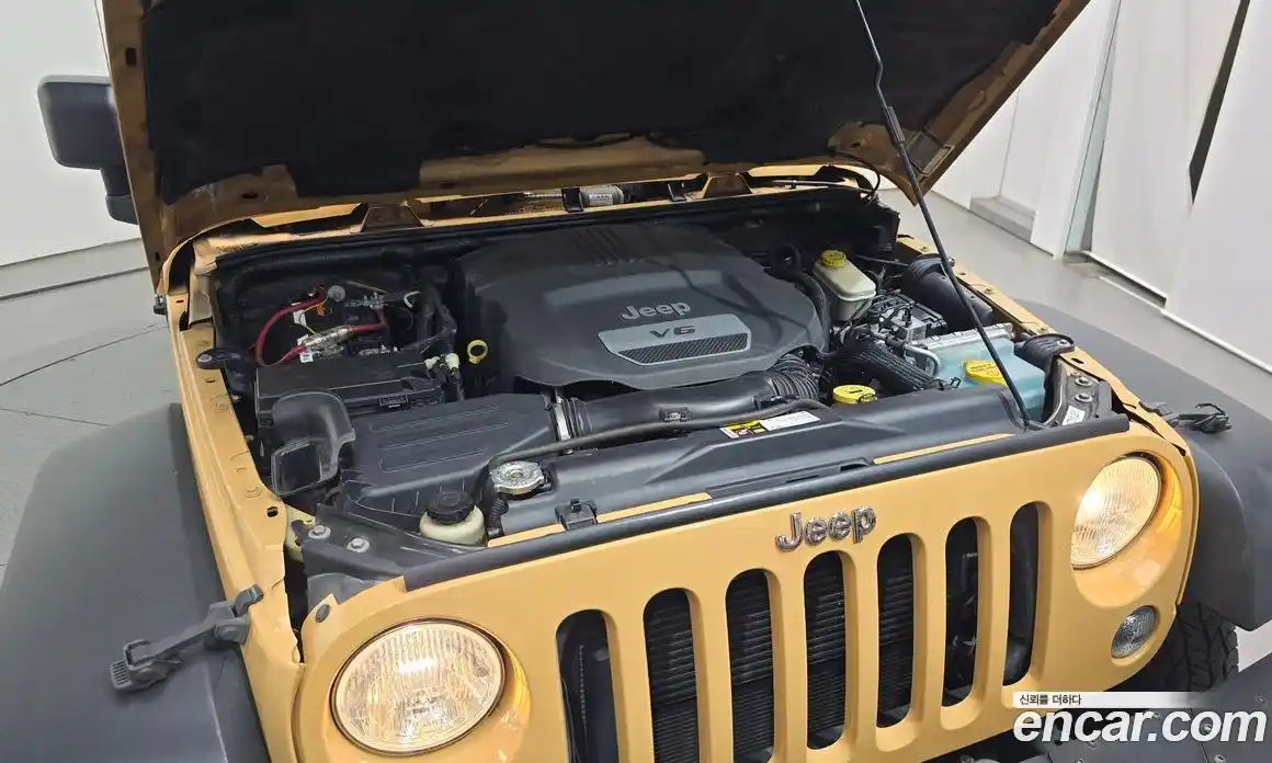 Jeep Wrangler 2013 3.6 автомат (гидро), фото 6