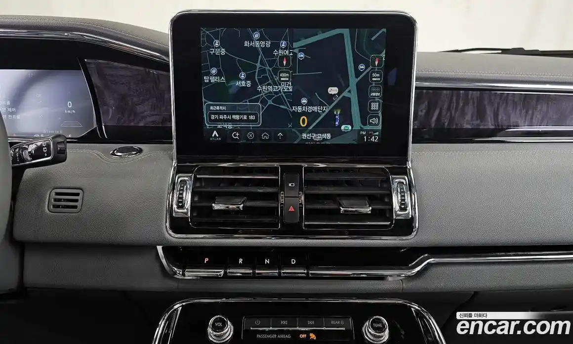 Lincoln Navigator 2021 3.5 автомат (гидро), фото 20 Lincoln Navigator 2021 3.5 автомат (гидро), фото 20