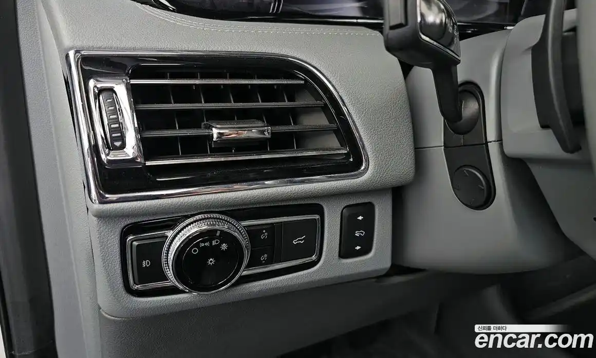 Lincoln Navigator 2021 3.5 автомат (гидро), фото 28 Lincoln Navigator 2021 3.5 автомат (гидро), фото 28