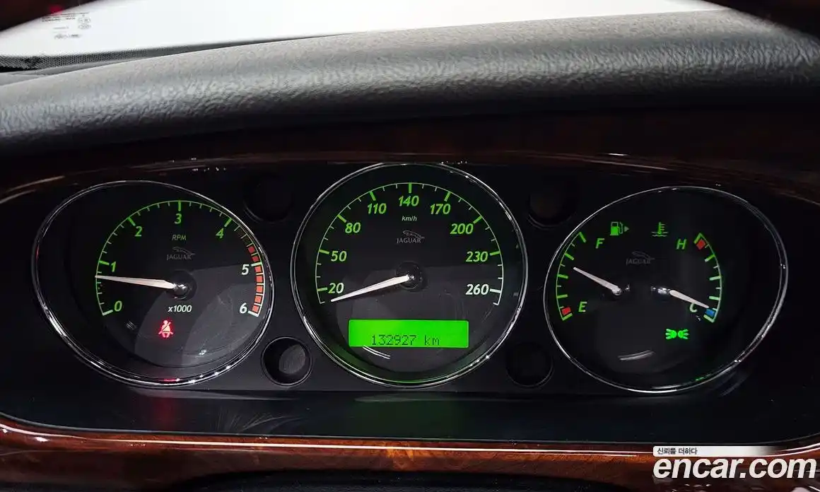 Jaguar XJ 2008 2.7 автомат (гидро), фото 11 Jaguar XJ 2008 2.7 автомат (гидро), фото 11