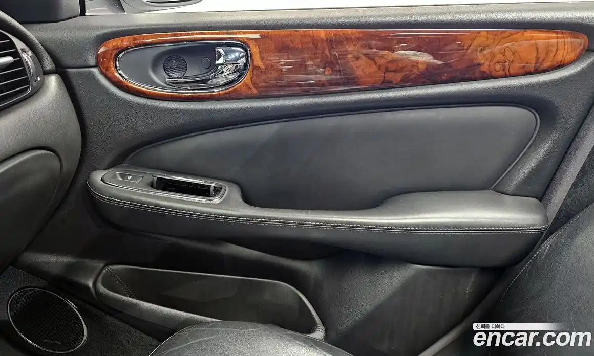 Jaguar XJ 2008 2.7 автомат (гидро), фото 14 Jaguar XJ 2008 2.7 автомат (гидро), фото 14
