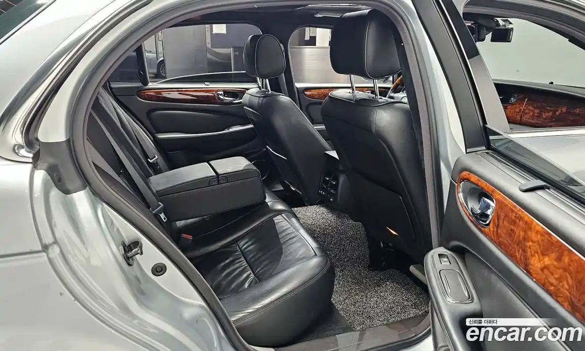 Jaguar XJ 2008 2.7 автомат (гидро), фото 17 Jaguar XJ 2008 2.7 автомат (гидро), фото 17