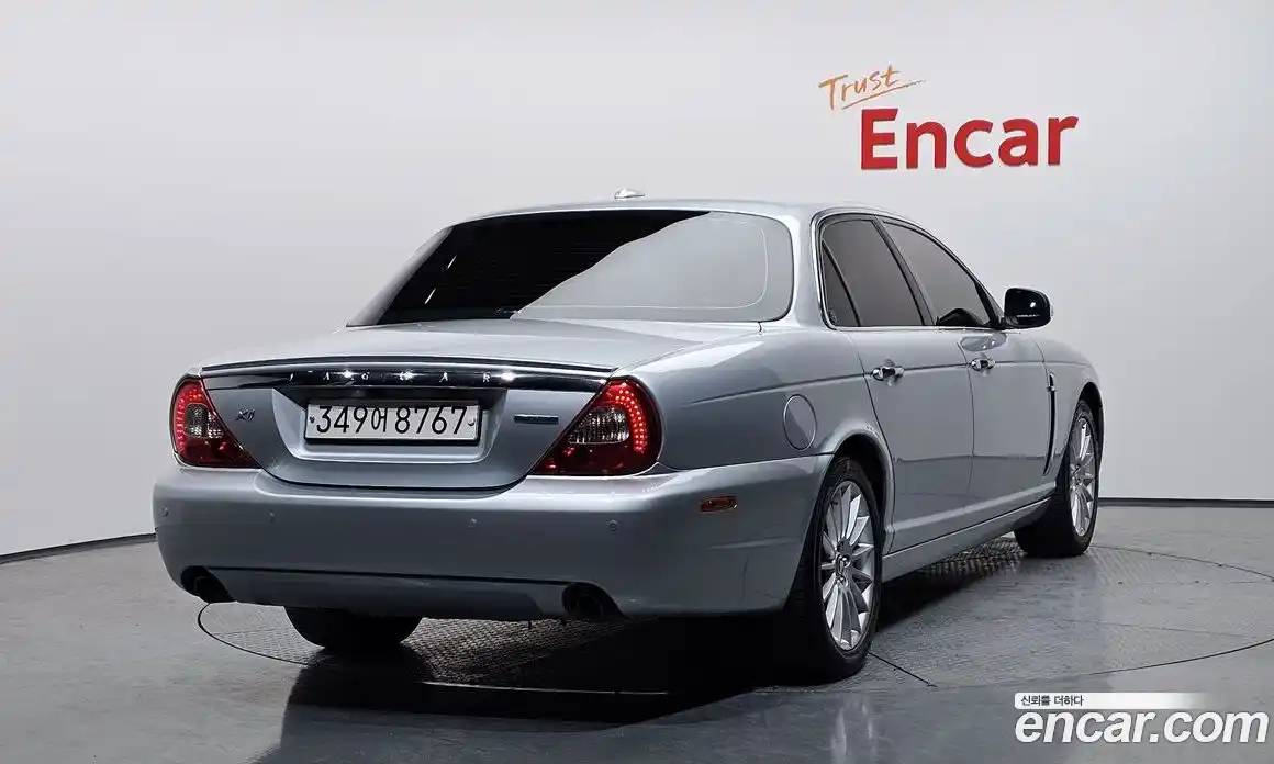 Jaguar XJ 2008 2.7 автомат (гидро), фото 2 Jaguar XJ 2008 2.7 автомат (гидро), фото 2