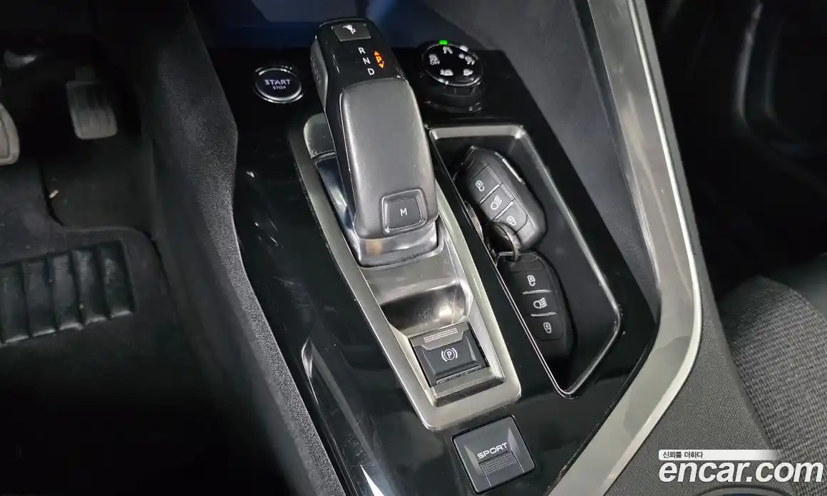 Peugeot 3008 2017 1.6 автомат (гидро), фото 9