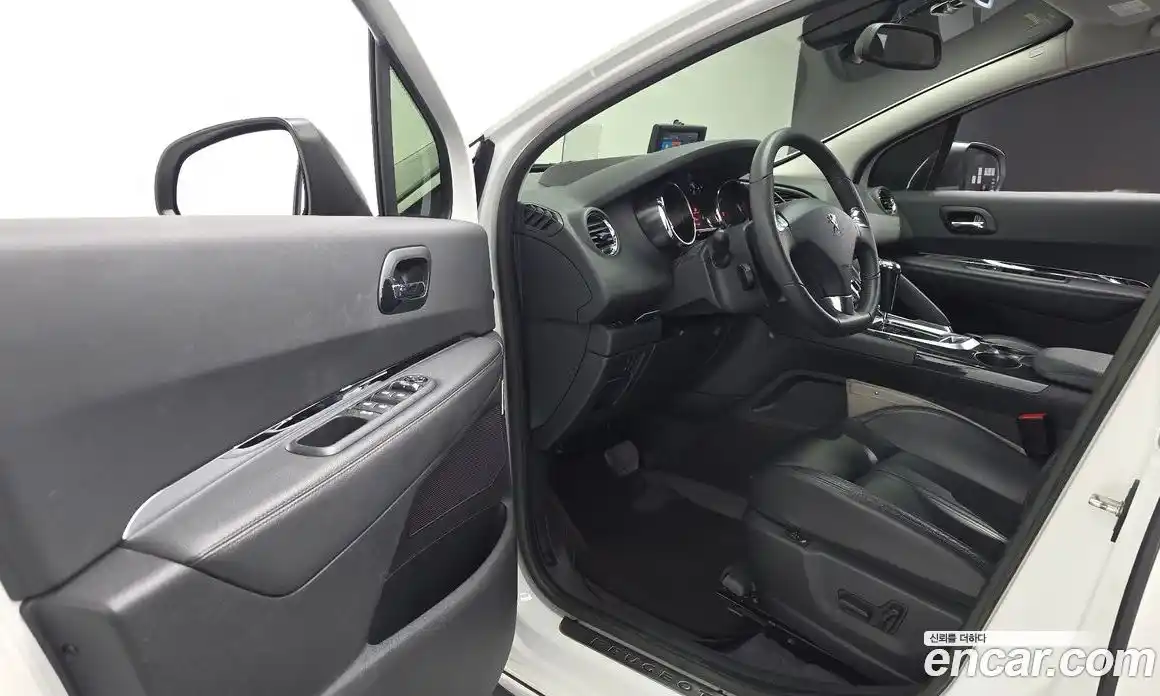 Peugeot 3008 2014 2.0 автомат (гидро), фото 12