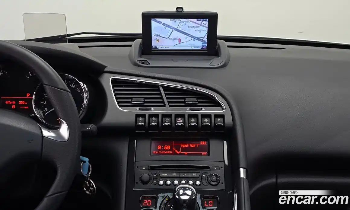 Peugeot 3008 2014 2.0 автомат (гидро), фото 17