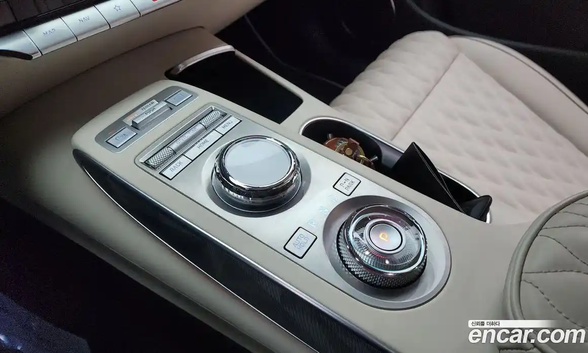Genesis GV70 2023 2.5 автомат (гидро), фото 9