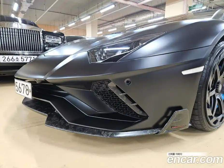 Lamborghini Aventador 2018 6.5 автомат (гидро), фото 9 Lamborghini Aventador 2018 6.5 автомат (гидро), фото 9