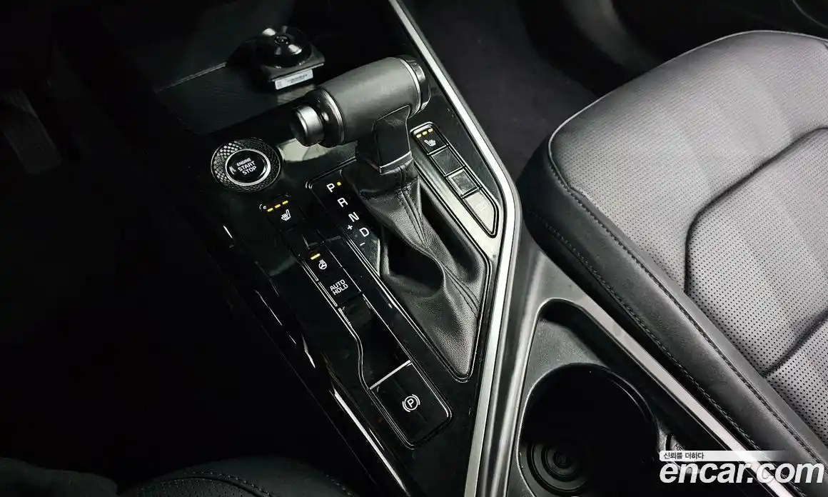 Kia Niro 2022 1.6 автомат (гидро), фото 9