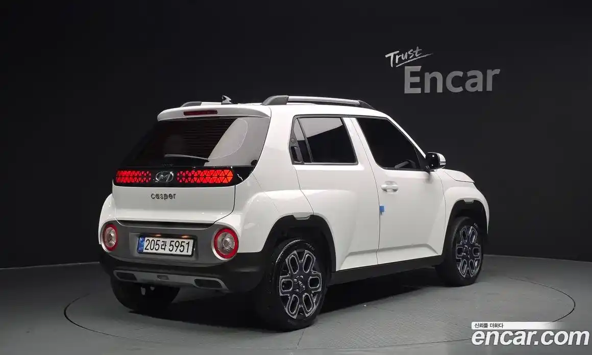 Hyundai Casper 2021 1.0 автомат (гидро), фото 2