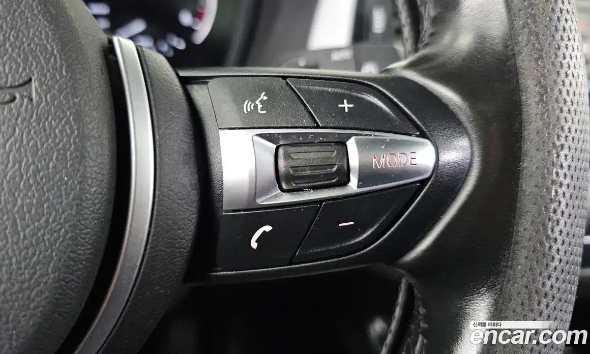BMW 1 серия 2018 2.0 автомат (гидро), фото 32