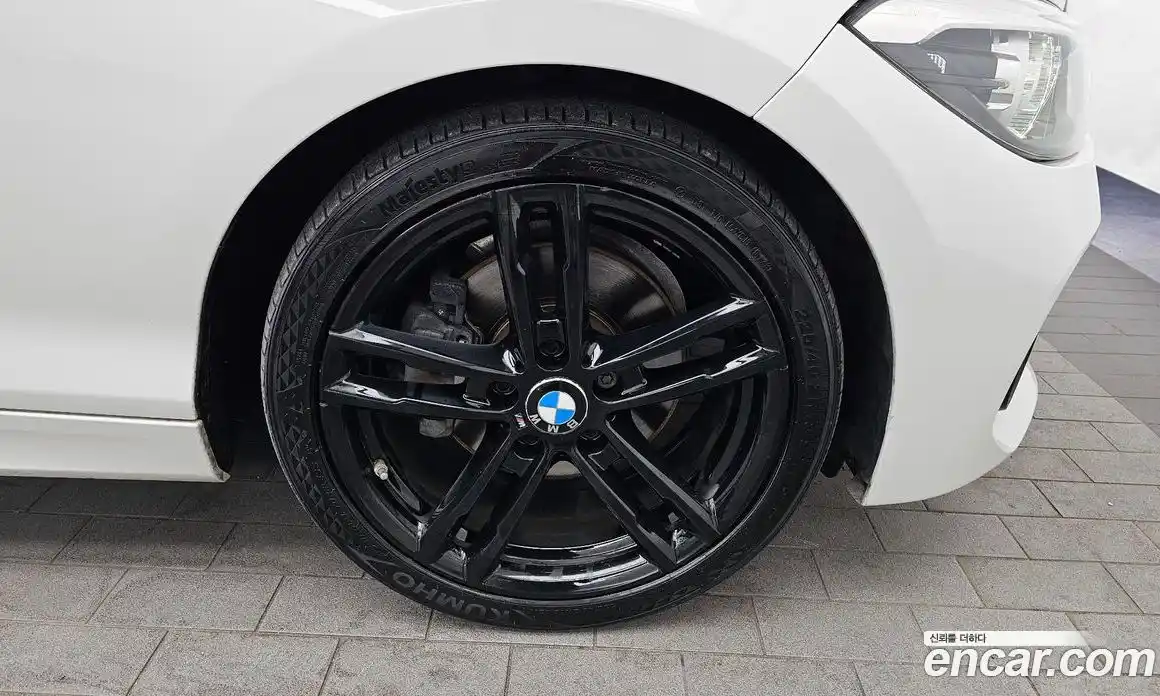 BMW 1 серия 2018 2.0 автомат (гидро), фото 7