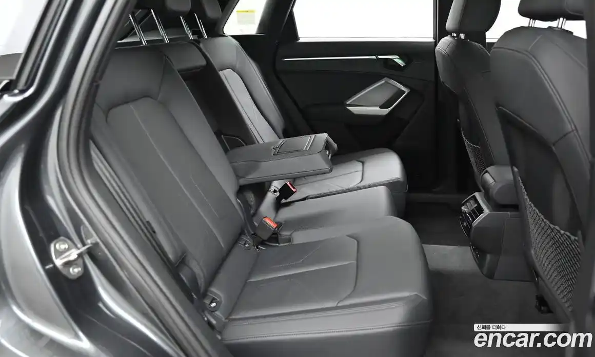 Audi Q3 2025 2.0 автомат (гидро), фото 12