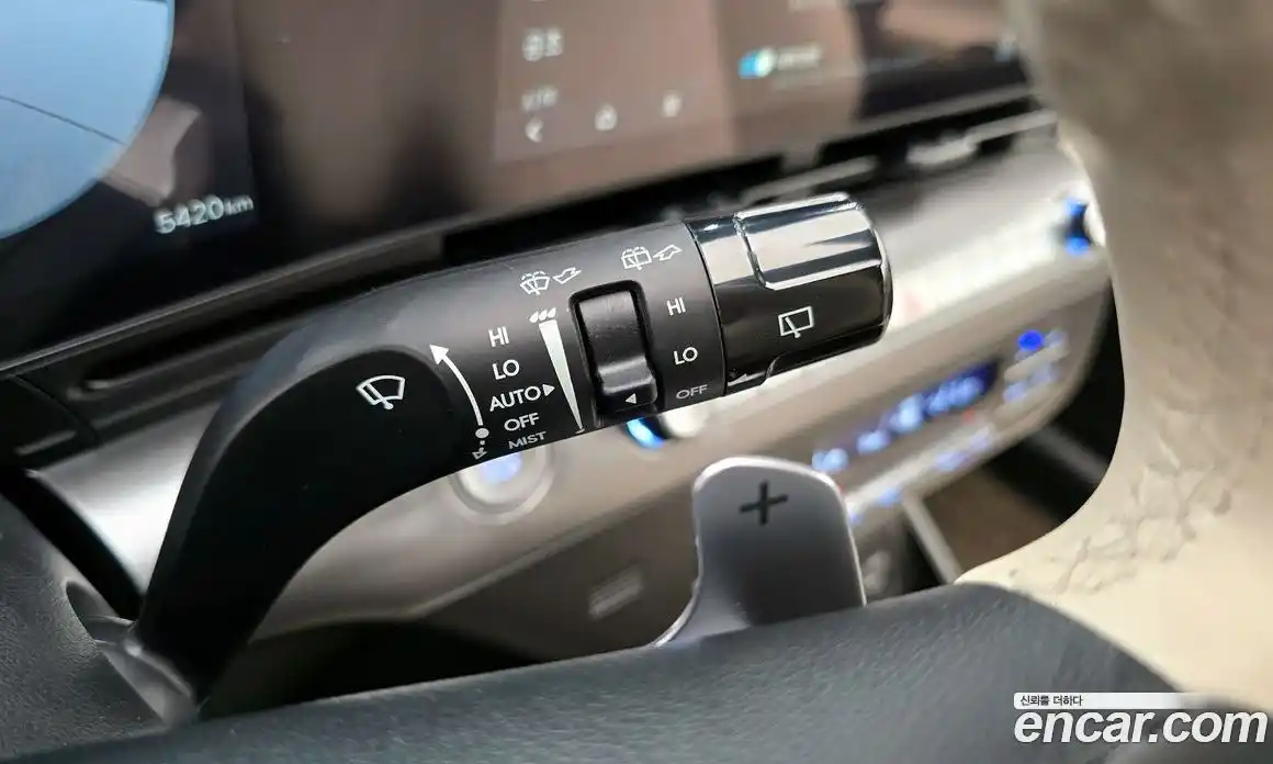 Hyundai Kona 2025 1.6 автомат (гидро), фото 17