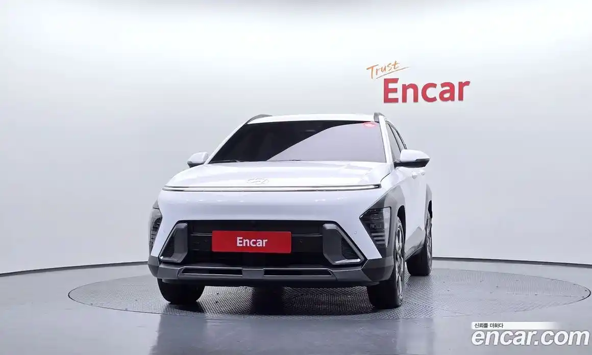 Hyundai Kona 2025 1.6 автомат (гидро), фото 3