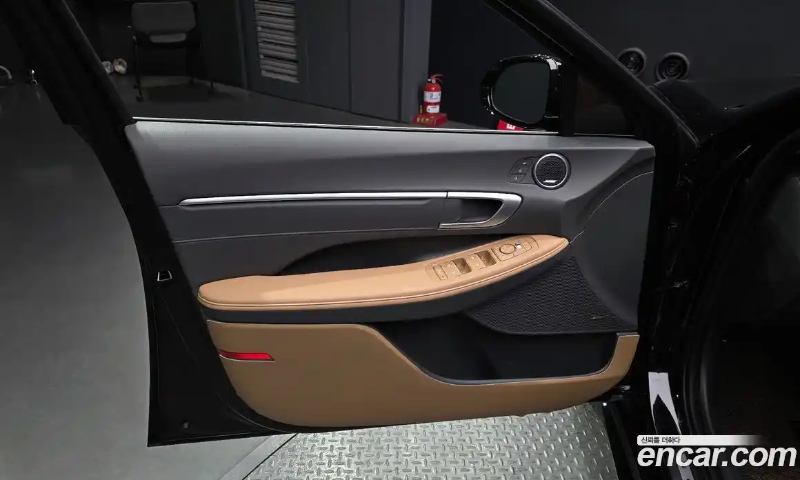 Hyundai Sonata 2025 2.0 автомат (гидро), фото 13
